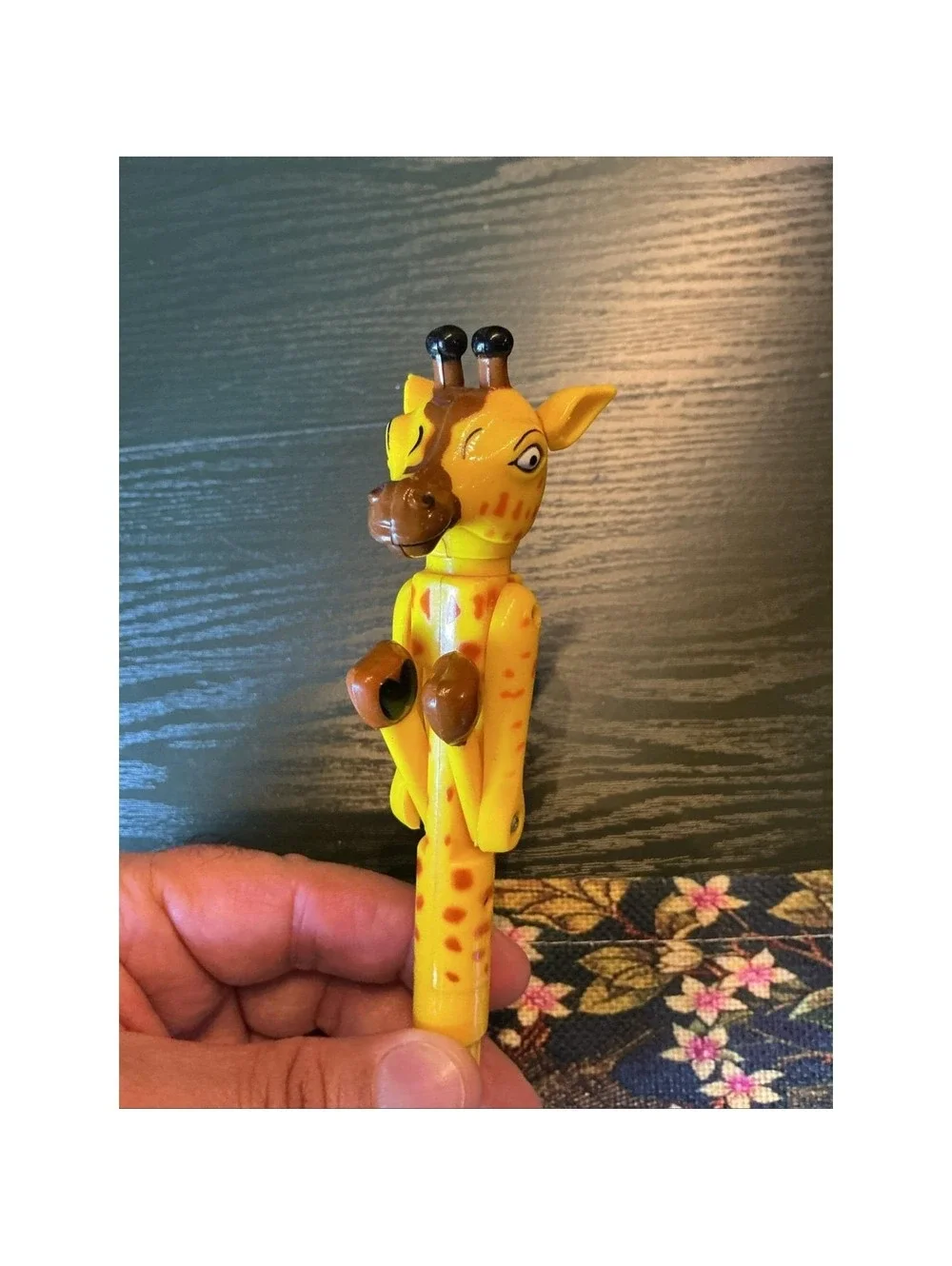 Giraffe Boxing Pen – Novelty Animal Desk Toy, 1990s Collectible Accessory